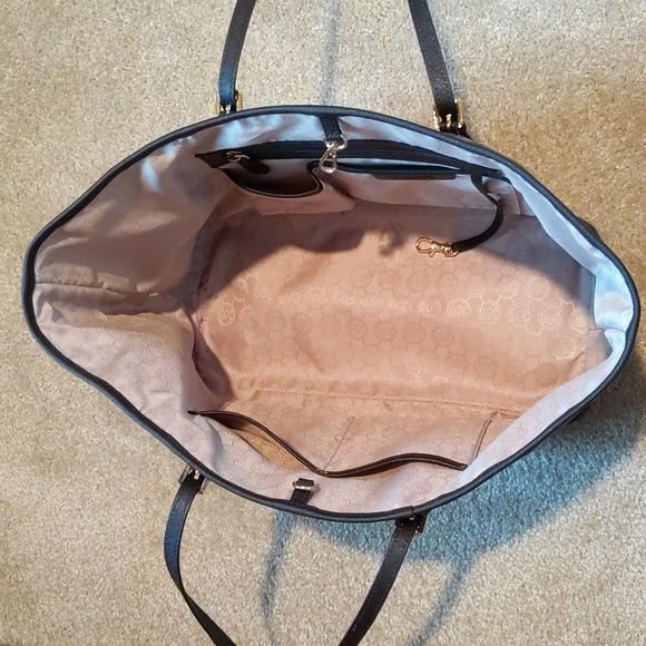 👜 Michael Kors Snakeskin Stripe with MK Logo Print Canvas Jet Set Travel Tote - Picture 7 of 12